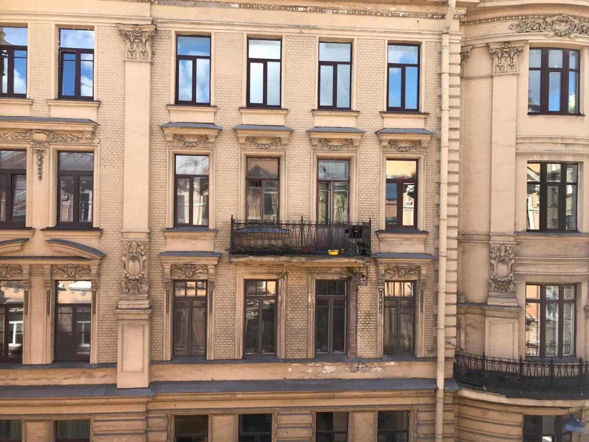 Solo Na Bolshom Prospekte Hotel Saint Petersburg Ngoại thất bức ảnh